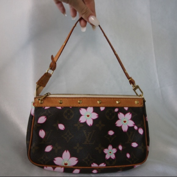 Louis Vuitton Cherry Blossom Pochette Accessoires Monogram🌸🌸🌸 - Picture 3 of 6